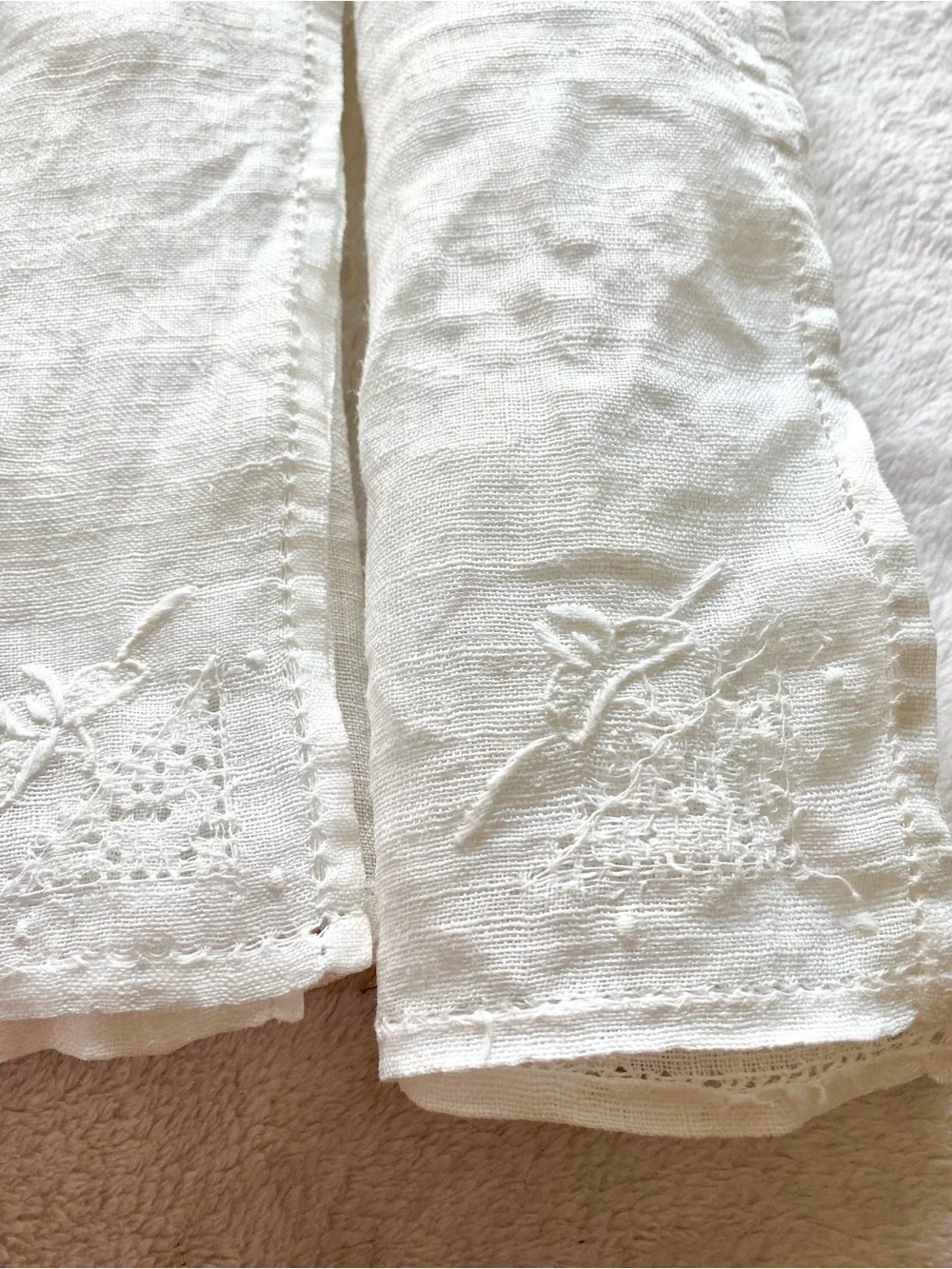 White Linen Embroidered Napkin set of four Vintage